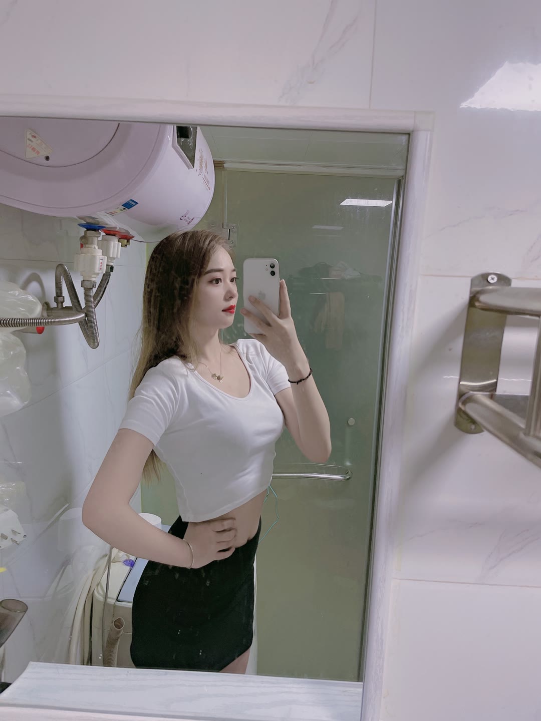 水灵乖巧皮肤白粉嫩23小妹妹江西新下海到京城